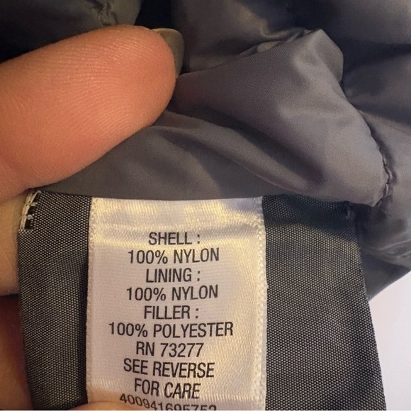 💙Sonoma Black Puffer Vest with Quilted Design and Full-Length Zipper - Picture 4 of 5